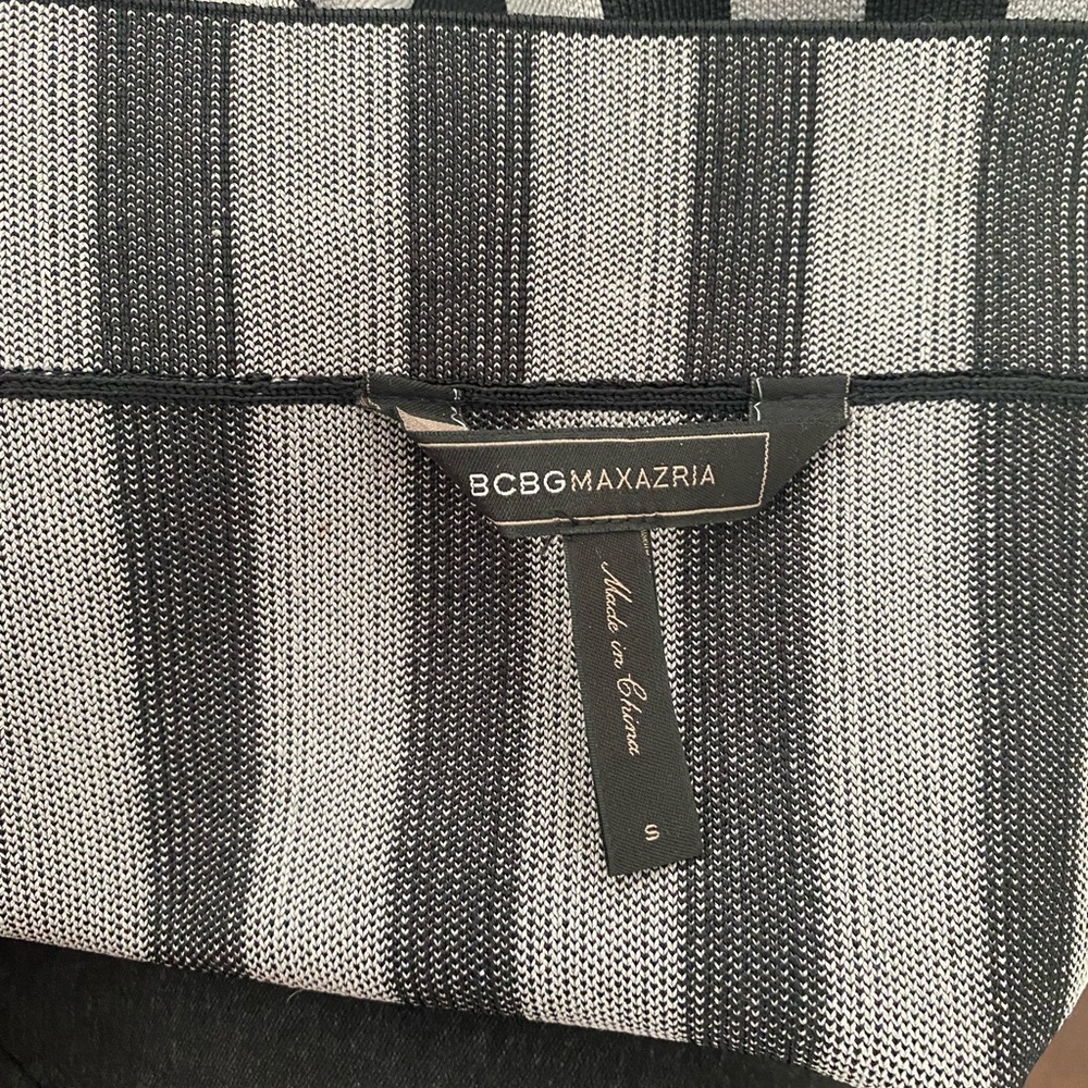 Grey& Black Striped BCBG ‘Scarlet’ Body-con mini skirt/Sz Small/NWOT - Picture 4 of 6